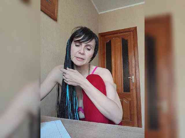 Hellenalonenochka webcam