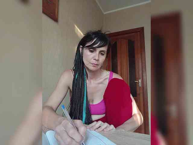 Hellenalonenochka webcam