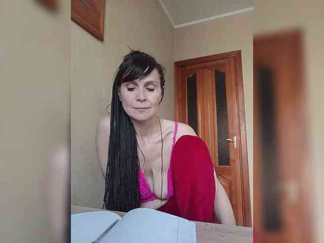 Hellenalonenochka webcam