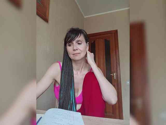 Hellenalonenochka webcam