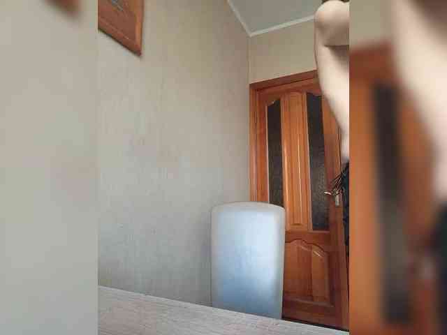 Hellenalonenochka webcam