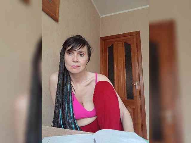 Hellenalonenochka webcam