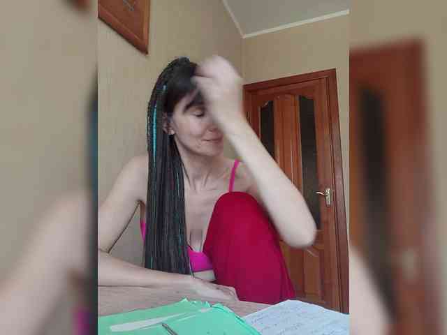 Hellenalonenochka webcam