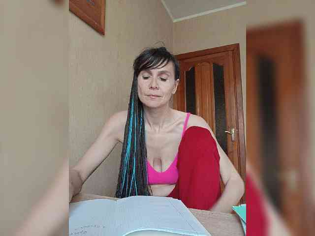 Hellenalonenochka webcam