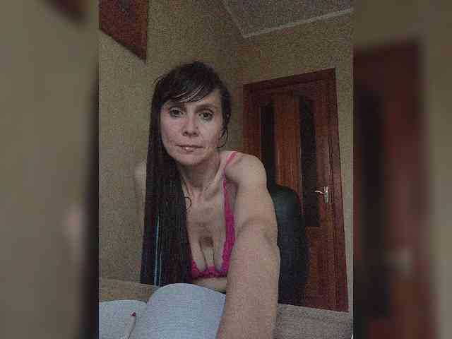 Hellenalonenochka webcam