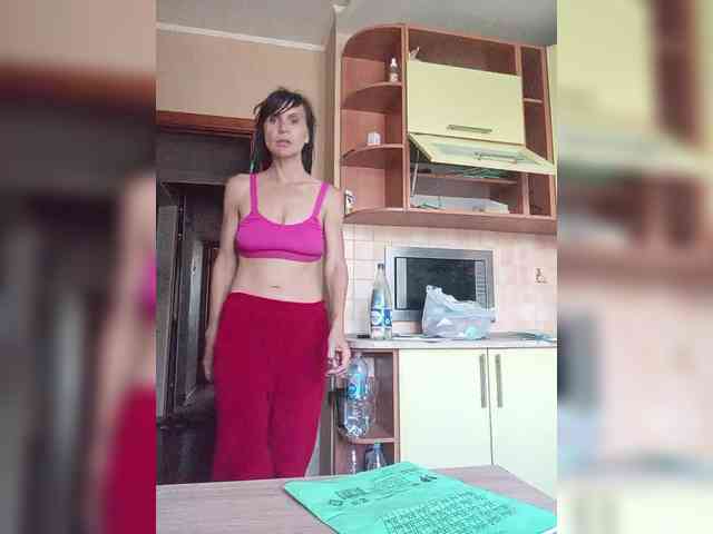 Hellenalonenochka webcam