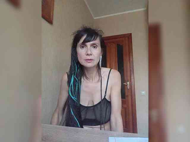 Hellenalonenochka webcam
