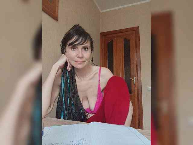 Hellenalonenochka webcam