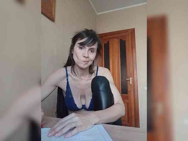 Hellenalonenochka webcam