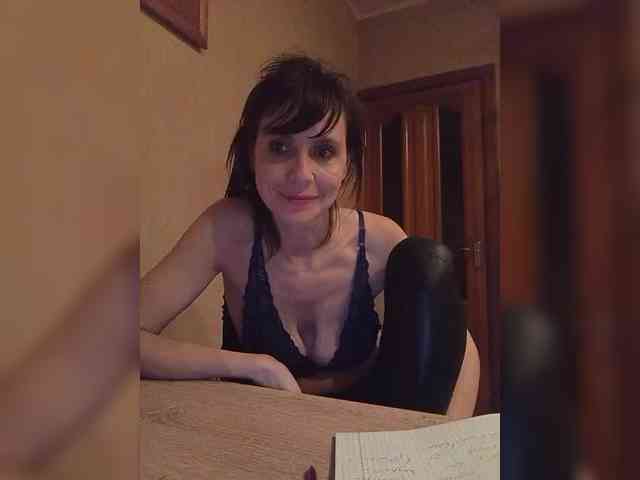 Hellenalonenochka webcam