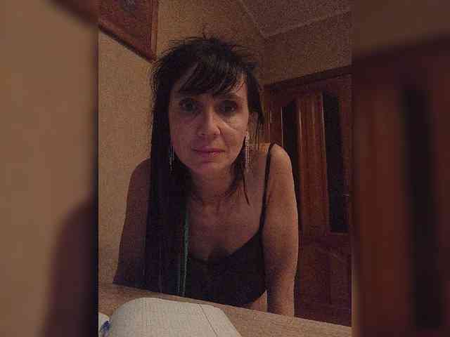 Hellenalonenochka webcam