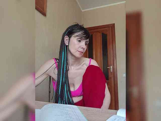 Hellenalonenochka webcam