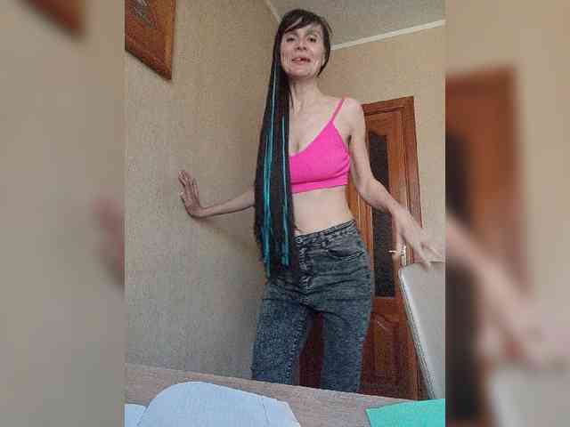 Hellenalonenochka webcam