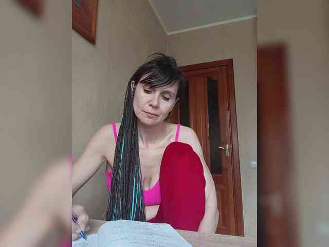 Hellenalonenochka webcam