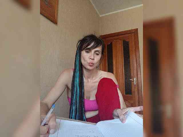 Hellenalonenochka webcam