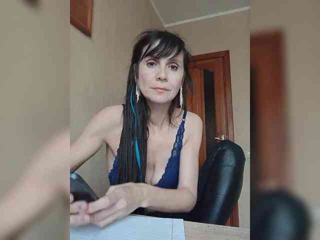 Hellenalonenochka webcam