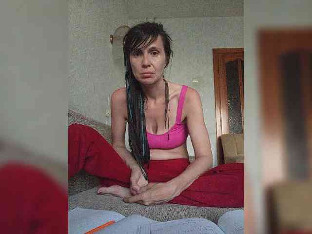 Hellenalonenochka webcam