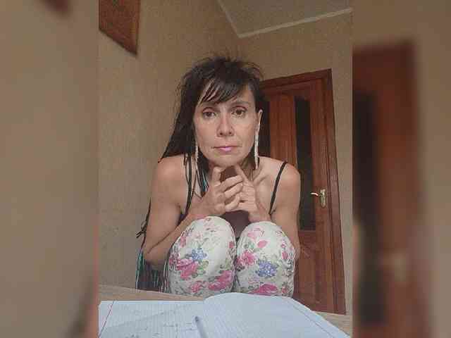Hellenalonenochka webcam