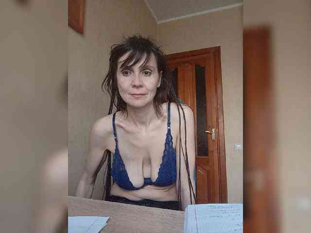 Hellenalonenochka webcam