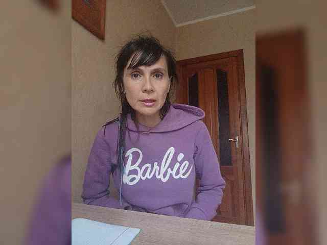 Hellenalonenochka webcam