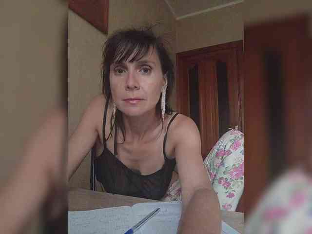 Hellenalonenochka webcam