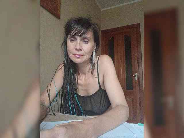 Hellenalonenochka webcam