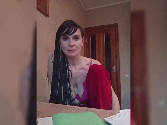 Hellenalonenochka webcam