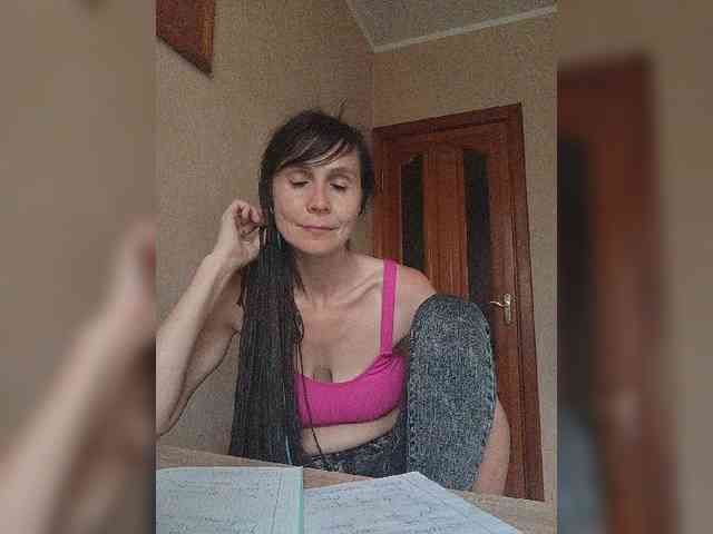 Model: Hellenalonenochka