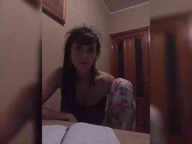 Hellenalonenochka webcam
