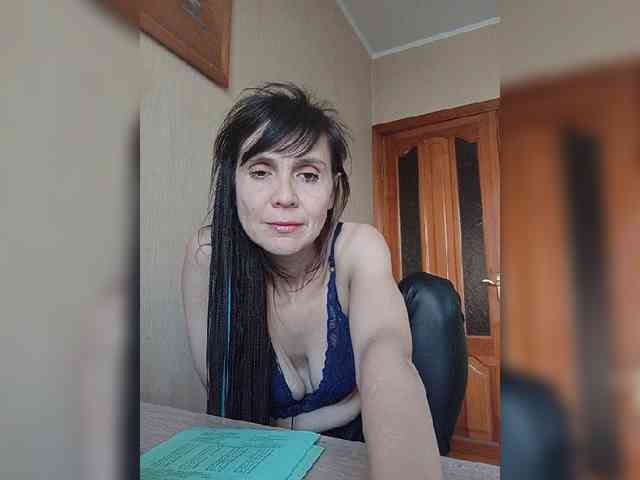 Hellenalonenochka webcam