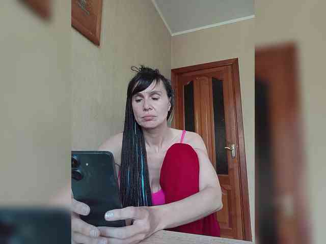 Hellenalonenochka webcam