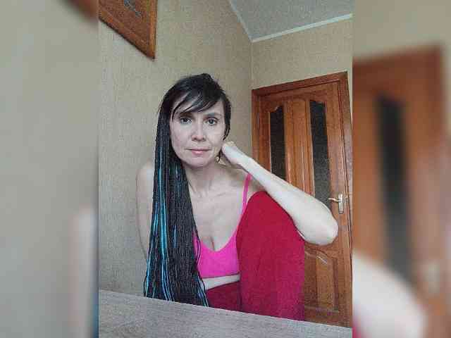 Hellenalonenochka webcam