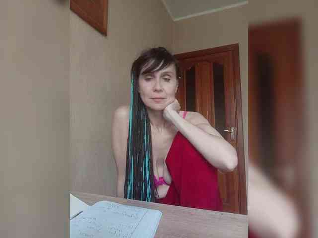 Hellenalonenochka webcam