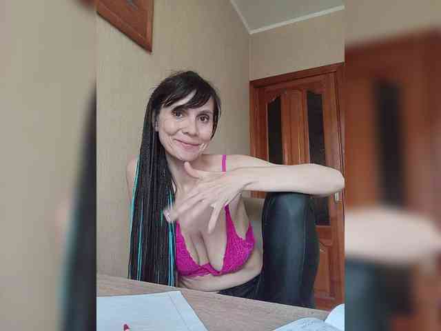 Hellenalonenochka webcam