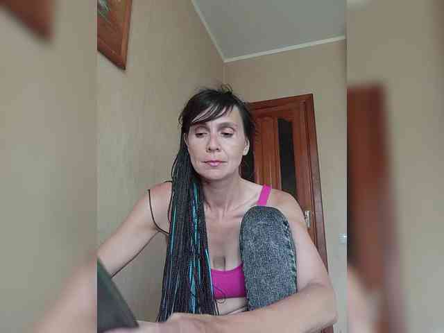 Hellenalonenochka webcam