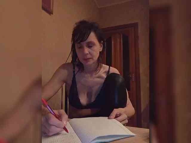 Hellenalonenochka webcam