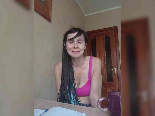 Hellenalonenochka webcam