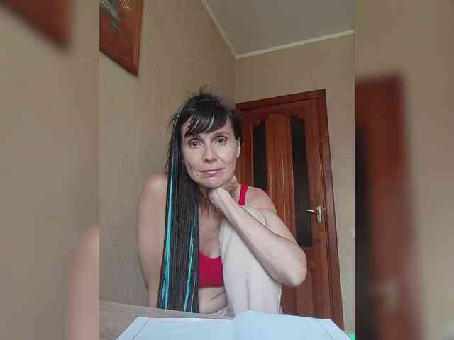 Hellenalonenochka webcam