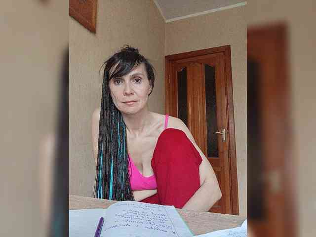Hellenalonenochka webcam