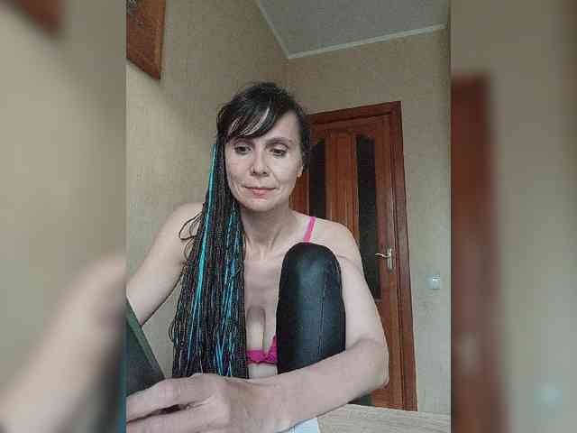 Hellenalonenochka webcam