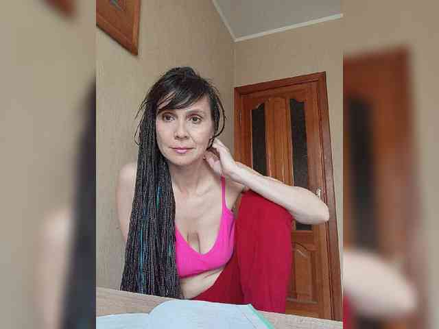 Hellenalonenochka webcam