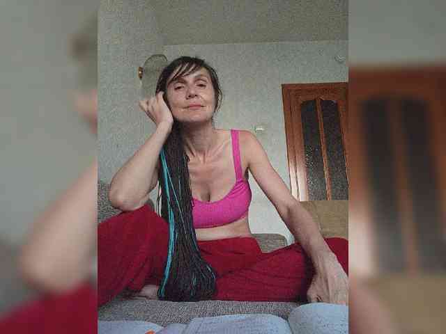 Hellenalonenochka webcam