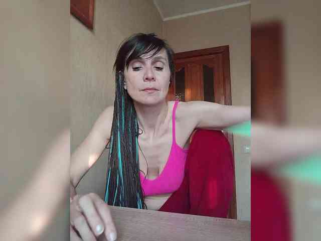Hellenalonenochka webcam