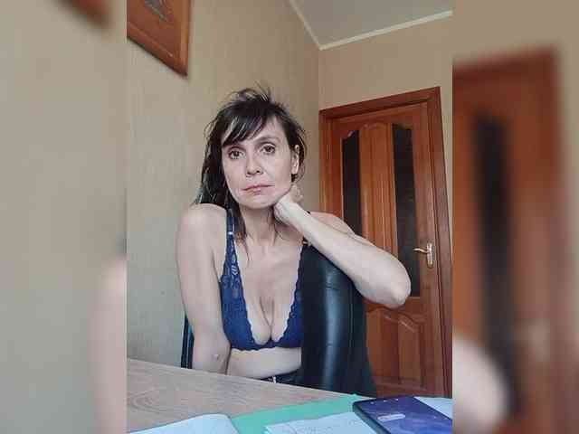 Hellenalonenochka webcam