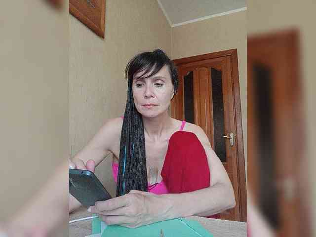 Hellenalonenochka webcam