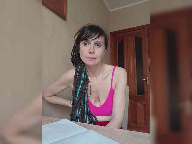 Hellenalonenochka webcam