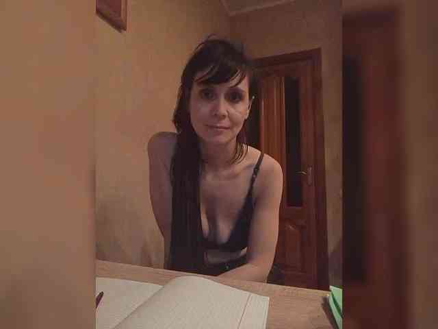 Hellenalonenochka webcam