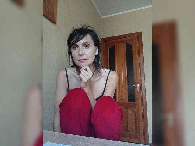 Hellenalonenochka webcam