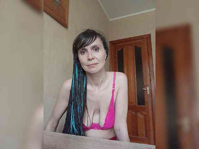 Hellenalonenochka webcam