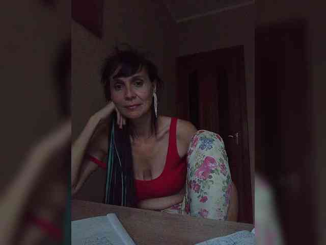 Hellenalonenochka webcam